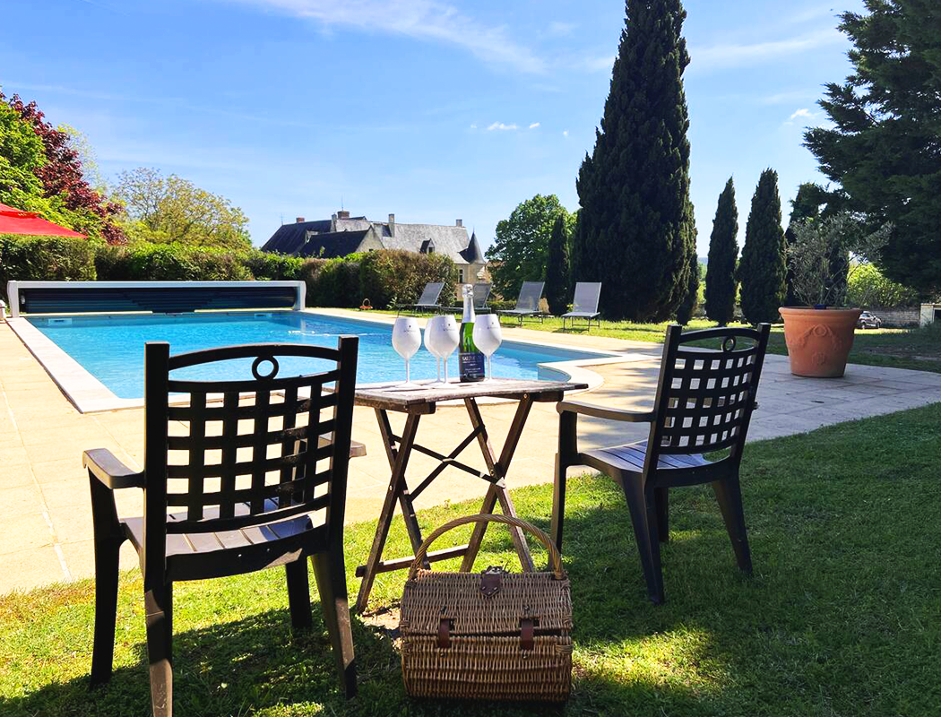 Chateau_Danzay_piscine_1