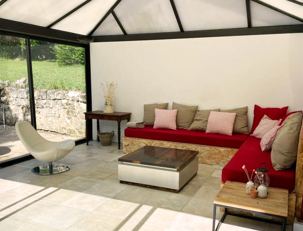 Chateau_Danzay_veranda_2